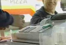Food Vendors Making Money Despite Economy