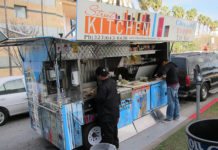 Street Kitchen’s OG Dog, Not Really Chicago But It Has Snap