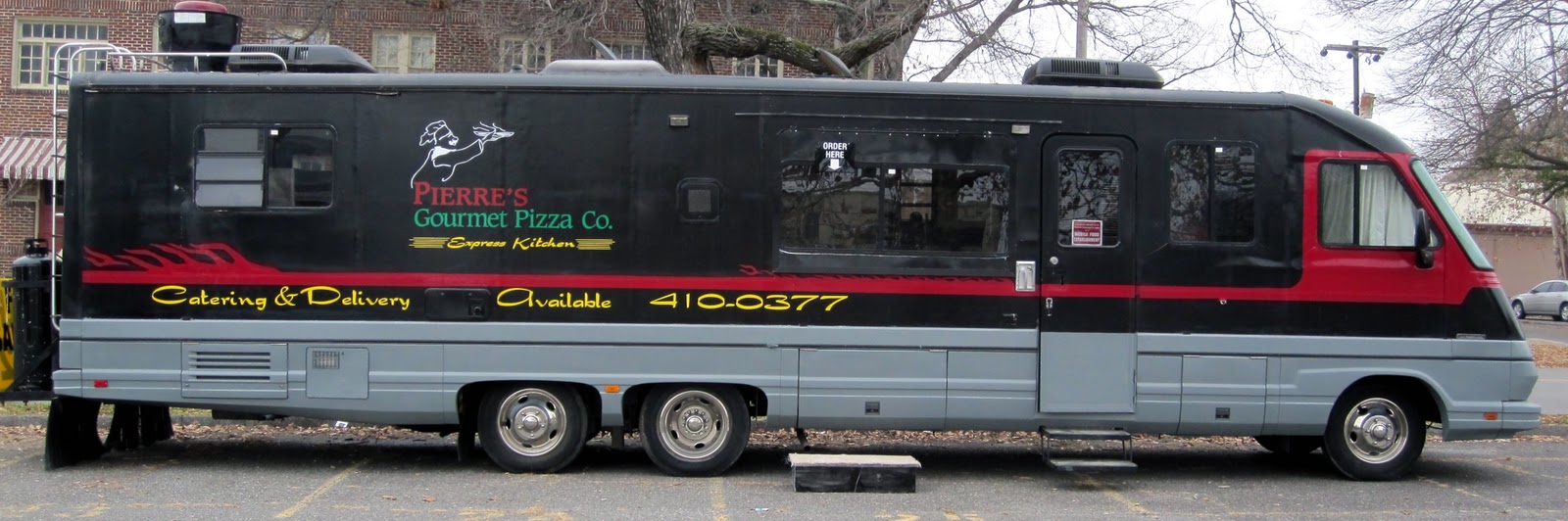 What's Cookin' Pierre's Gourmet Pizza Co. Mobile Food News