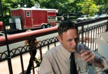 Downtown St. Paul Restaurants say Popular Food Trucks Unfairly Eat into their Profit