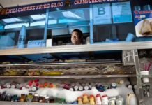 LA: Street Food Cred Comes in the Form of a Yellow Sticker