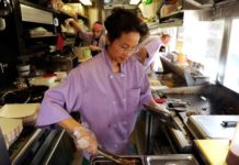 Denver, CO: Denver Food Trucks Help Each Other Out