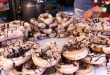Valencia, ES: Street food of Valencia, Spain