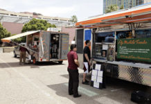 Phoenix, AZ: Phoenix-Area Food Trucks Grow, Expand, Change Dining Scene