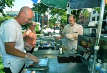 Monroe, MI: Hot Dog Cart Opens Downtown Monroe