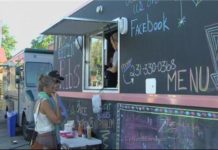 Traverse, MI: Customers Flocking to Food Trucks