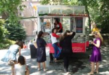 New York, NY: Street Eats – “Smoked” Duck Kielbasa from the Rouge Tomate Cart