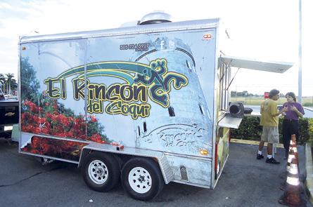 El Rincon Del Coqui food truck, owned by Geovanie Cordero, stopped in West Kendall one evening to feed Puerto Rican patrons, among others. (PHOTOS: EMMA SHARP DALTON-BROWN)