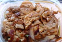 New York, NY: Street Eats – Vegan Mushroom Soup & Salad from Shanghai Sogo