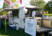 Danbury, CT: Cook Passes on Restaurant, Opts for Vending Cart