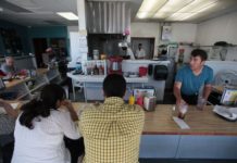 Palm Springs, NV: Palm Springs Food Truck Vendors Work Toward Approval