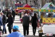 Winnipeg, CAN: Winnipeg food truck owners angry over vendor fee hike