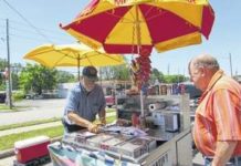 Rockingham, NC: Hot dog vendor ‘tithes’ by helping to feed Scotland County kids