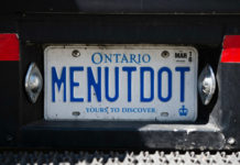 Toronto, CAN: On Day 1 of Toronto’s new, relaxed food truck rules, 20-metre gap presents an opportunity and a threat