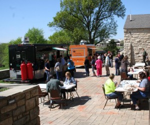 OK-Claremore-foodtruck-300x249