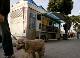 Los Angeles, CA: The Great L.A. Food Truck Experiment in Healthy Eating