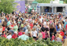 Alton, IL: Long lines for good food; Food Truck Festival draws hungry crowds