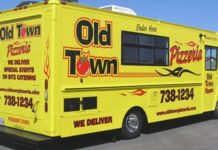 Manitoba, CAN: Business booming for Manitoba food truck builder thanks to low loonie