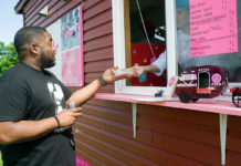 Carbondale, IL: Carbondale City Council approves use of food trucks on public property