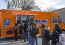 Manhattan, KS: Food truck review – Vista Food Truck