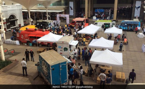 (Image Tweeted by @gophoenixing) The two-day food extravaganza began on Friday with nearly 10 trucks offering a rich food experience to everyone who wants to eat authentic street food.