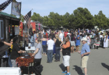 Suisun, CA: Food trucks cook up favorites for hungry masses