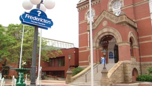 A Fredericton official says the city is not currently working on any changes to rules around food trucks. (CBC)
