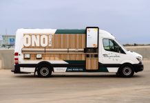Los Angeles, CA: This food truck is more than meets the eye. It’s also a smoothie-making robo